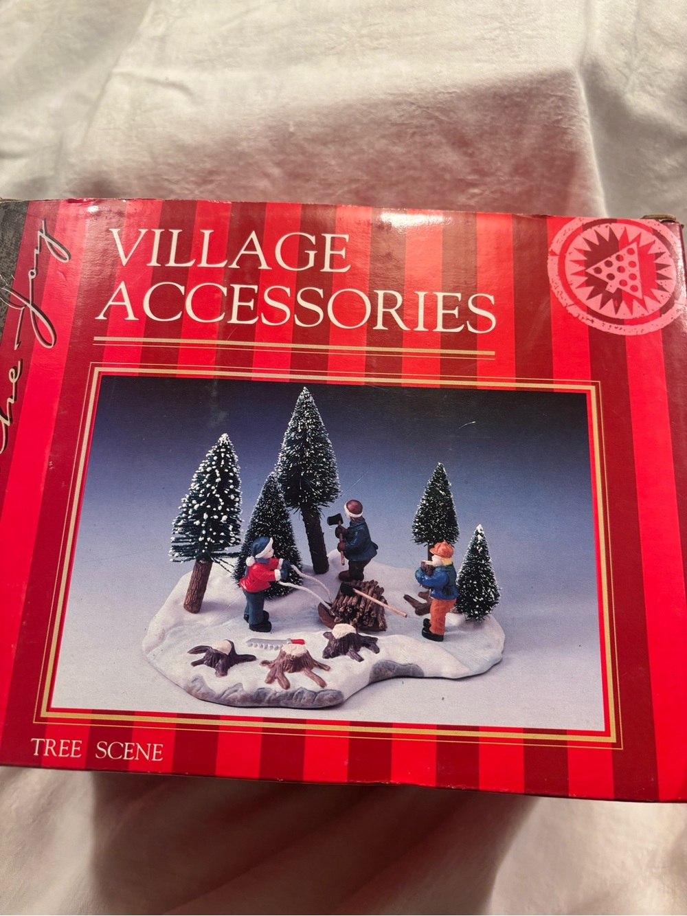 Red Holiday Tree Scene Décor